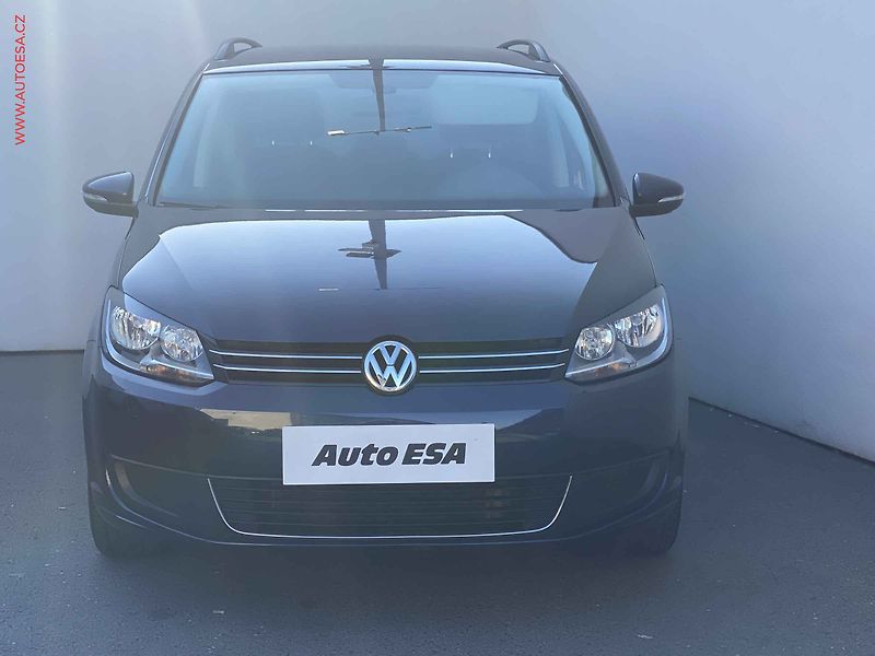 Volkswagen Touran (2014) 2.0 TDi, Comfortline, +kola - fotka 2 z 18