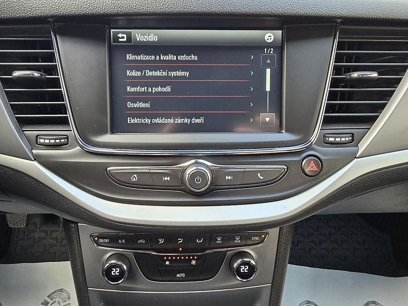 Opel Astra 1.6CDTi 81kW ENJOY DIGIKLIMA - fotka 26 z 35