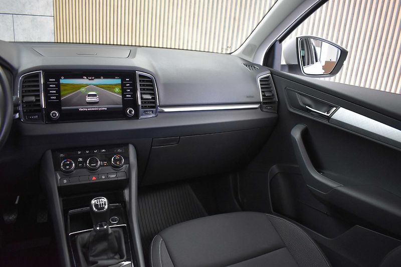 Škoda Karoq 1.5 TSI AMBITION*DPH*ČR 1.MAJ* - fotka 9 z 35