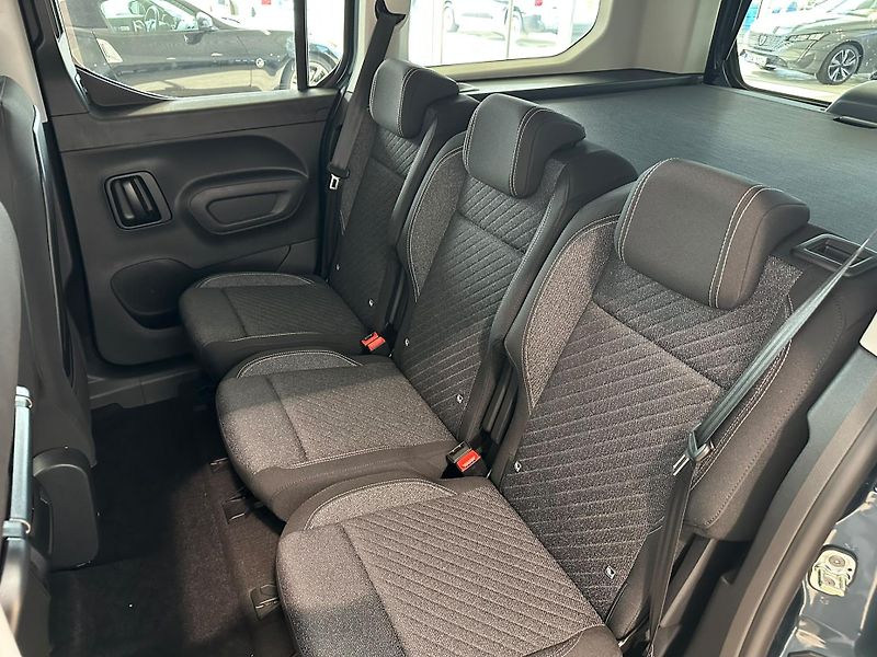 Peugeot Rifter (2026) LONG ALLURE BlueHDi 130 MAN6 - fotka 9 z 21