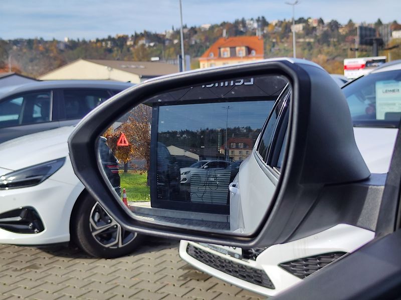 Hyundai Tucson 1.6 CRDI/100kW Smart MHEV - fotka 14 z 31