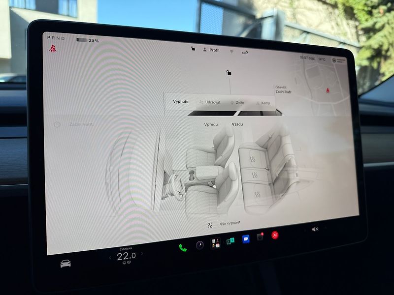 Tesla Model Y Long Range AWD záruka - fotka 17 z 40