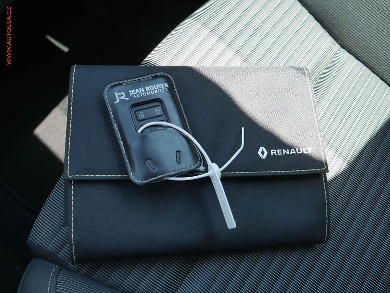 Renault Scénic (2019) 1.8 dCi, Business, AT, navi - fotka 15 z 15