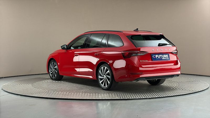 Škoda Octavia 1.5 TSI Style Combi - fotka 2 z 27