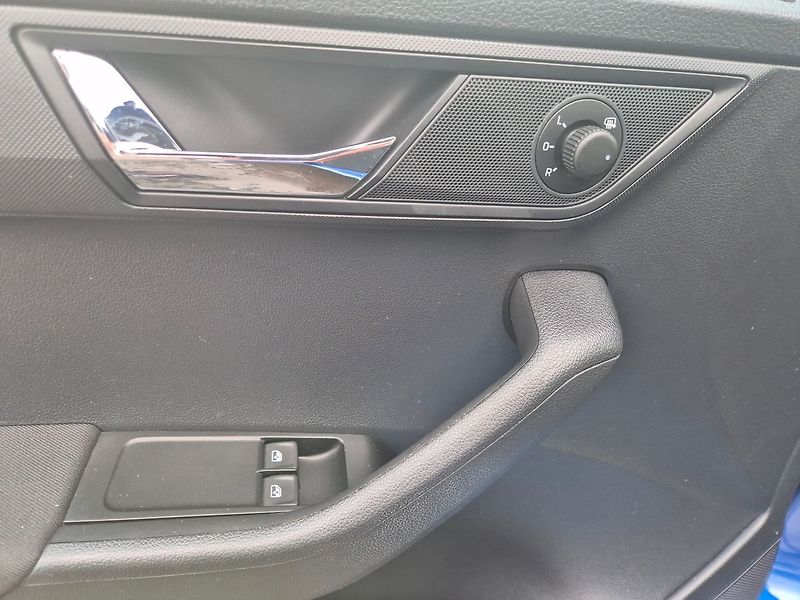 Škoda Fabia Combi 1.0 TSI DSG 70kW Ambitio - fotka 12 z 24