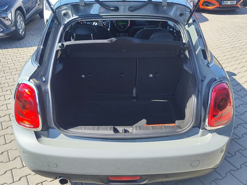 Mini Cooper 1.5/100kW ČR Servis.kn. - fotka 9 z 27