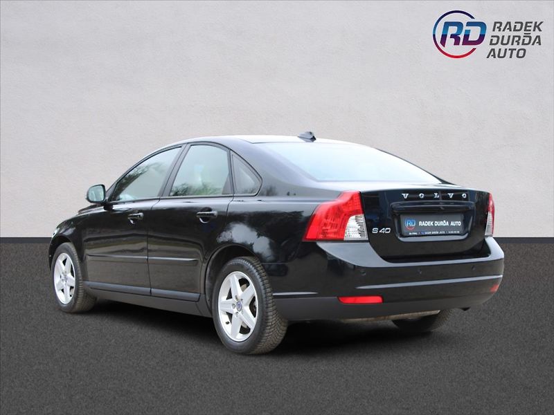 Volvo S40 2,4 i  NOVÉ V ČR,SERVIS - fotka 7 z 27
