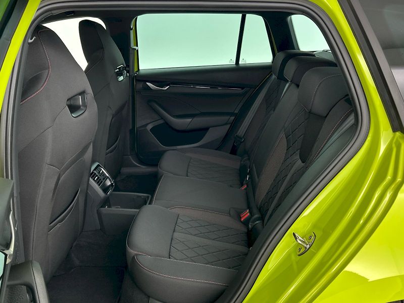 Škoda Octavia (2025) Combi DSG 2.0TSI 195kW RS - fotka 8 z 36