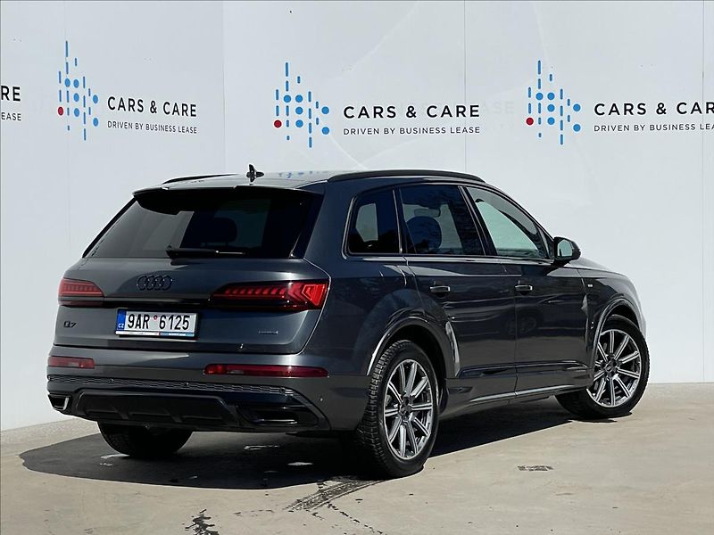 Audi Q7 3,0 50 TDI quattro S line - fotka 3 z 24
