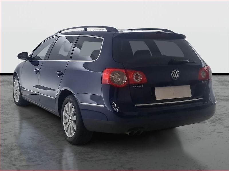 Volkswagen Passat (2009) Comfortline 2.0 TDI - fotka 4 z 16