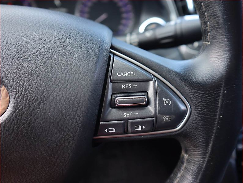 Infiniti Q50 (2016) 2.2 d, Automat, Kůže, Navi - fotka 19 z 19