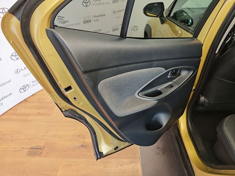 Toyota Yaris Cross 1.5 Hybrid - fotka 20 z 37