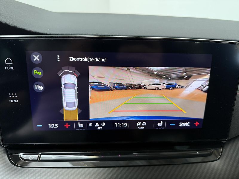 Škoda Octavia 2.0 TSI 180kW DSG RS - fotka 8 z 13