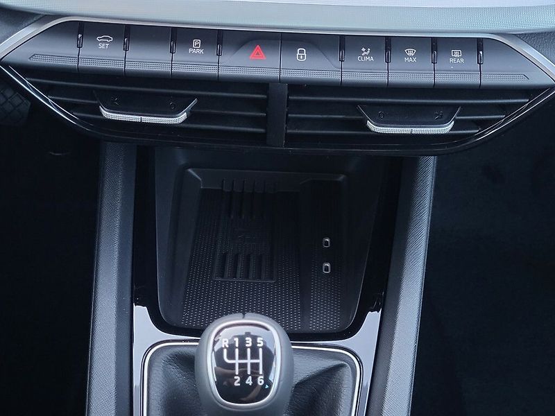 Škoda Octavia 130LET 1,5TSI 110kW - fotka 25 z 28