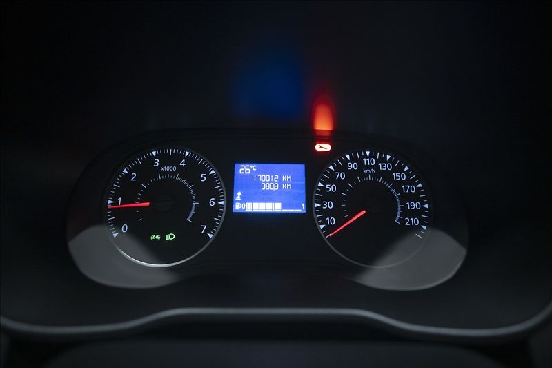 Dacia Duster 1,5 Blue dCi 4WD COMFORT TAŽNÉ - fotka 30 z 34