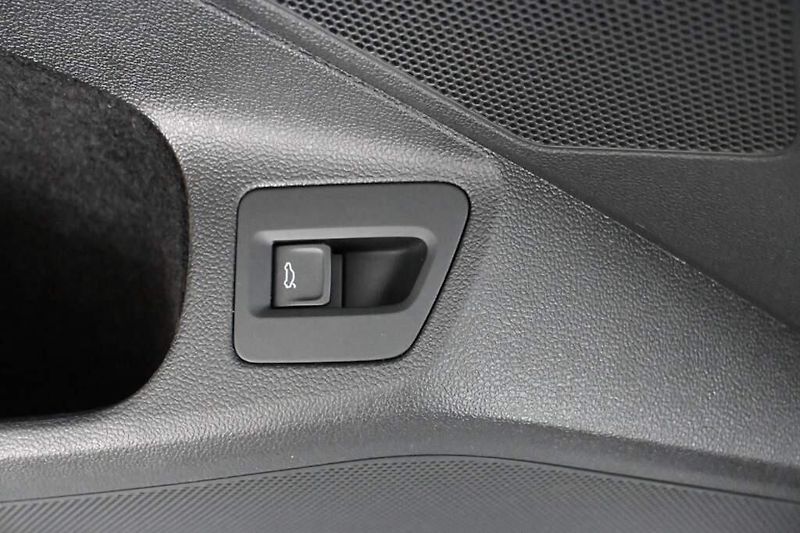Volkswagen Passat (2021) 2.0 LED Kamera TDI - fotka 24 z 30