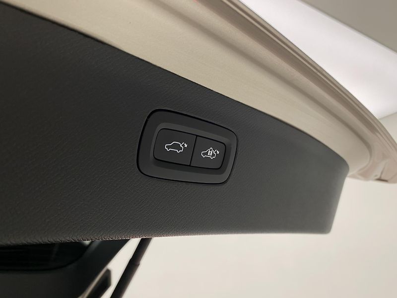 Volvo XC90 T8 AWD RECHARGE BRIGHT PLUS 7m - fotka 36 z 67
