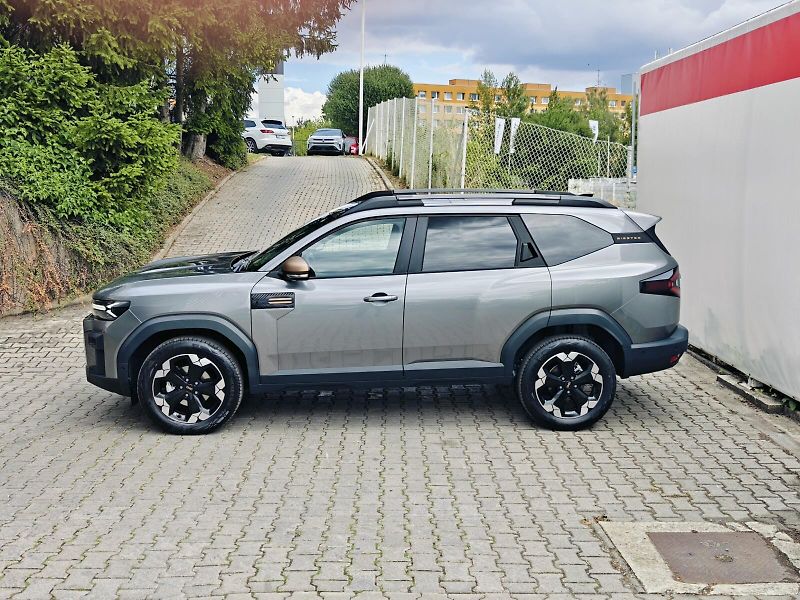 Dacia Bigster (2025) 1,2 mild hybrid-G 140 Extreme - fotka 27 z 27