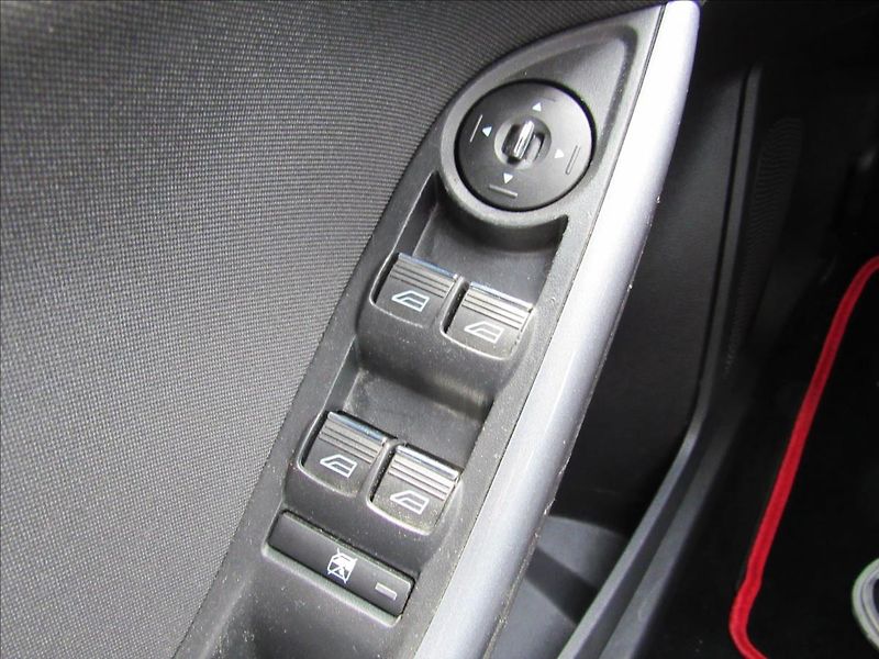 Ford Focus 1,0 EcoBoost 92kW - fotka 24 z 31
