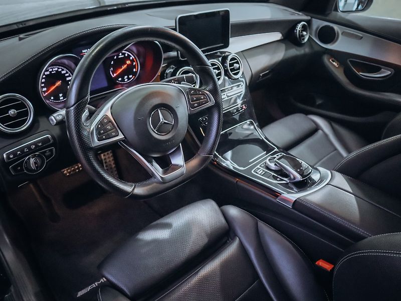 Mercedes-Benz Třídy C C 400 kombi 4MATIC AMG 245 kW - fotka 6 z 19