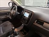 Mitsubishi Outlander 2,3   DI-D 4X4 7MÍST SPORT TZ - náhled 17