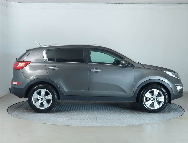 Kia Sportage (2010) 1.7 CRDi, Tempomat - fotka 6 z 15