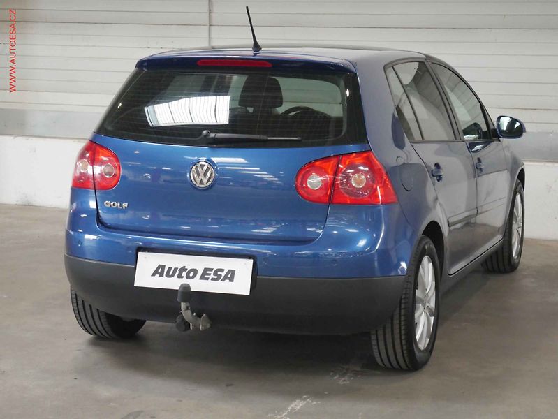 Volkswagen Golf (2007) 1.4i, autoAC - fotka 6 z 17