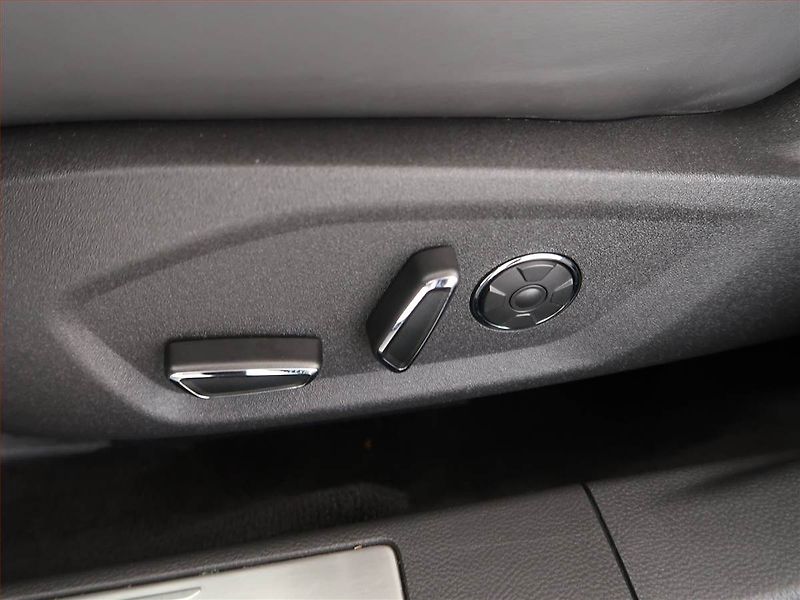 Ford Mondeo (2020) Vignale 2.0 EcoBlue, 4X4 - fotka 18 z 21