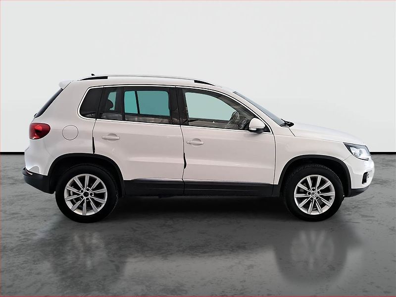 Volkswagen Tiguan (2013) 2.0 TDI, 4X4, Serv.kniha - fotka 6 z 17