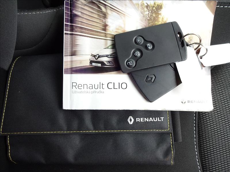 Renault Clio 1,2i16V 54kW - fotka 44 z 47