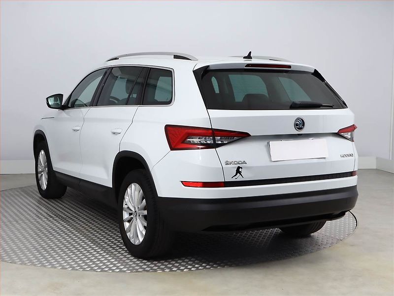Škoda Kodiaq (2018) 2.0 TDI, Automat, Serv.kniha - fotka 4 z 19