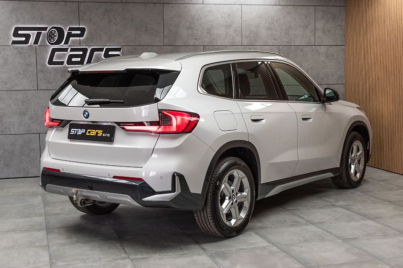 BMW X1 xDrive23d TAŽNÉ*2xKOLA*DPH*ČR* - fotka 8 z 46