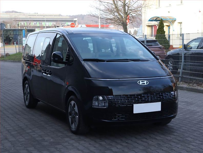 Hyundai Staria (2024) 1.6 T-GDI HEV, SR, 1Maj - fotografie inzerátu