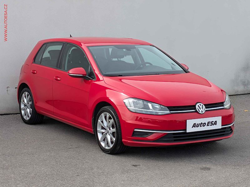 Volkswagen Golf (2018) 1.4 TSi, ČR, AC, tempo, park - fotografie inzerátu