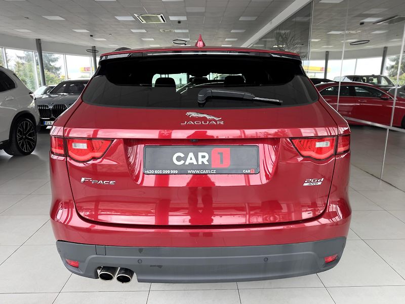 Jaguar F-Pace 20d AWD*AUT*R-SPORT*LED*Panora - fotka 6 z 39