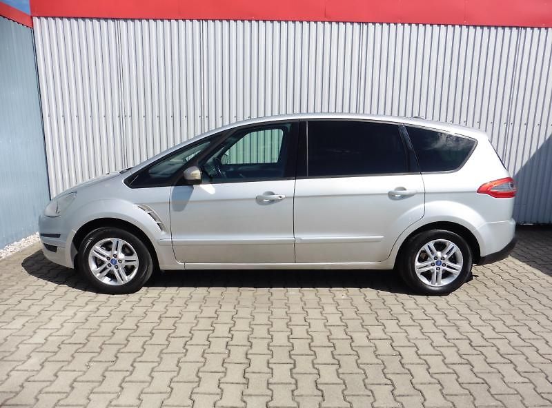 Ford S-MAX 2,0 TDCi Navi, Panorama - fotka 6 z 15