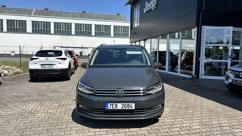 Volkswagen Touran 2.0TDI DSG  - fotka 2 z 15
