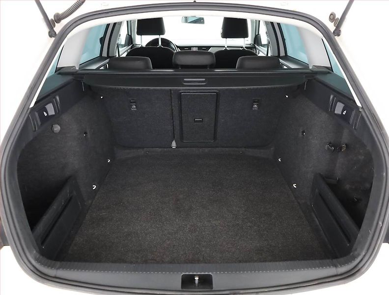 Škoda Octavia (2016) 2.0 TDI, Navi, Tempomat - fotka 17 z 18