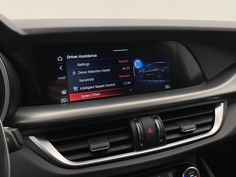Alfa Romeo Stelvio VELOCE 2.2JTDm REZERVACE - fotka 46 z 62