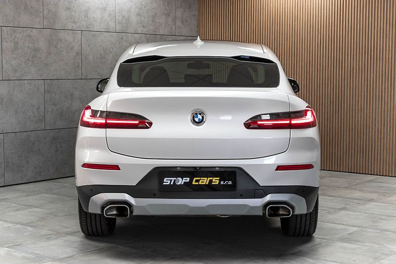 BMW X4 xD30d 210kW*HEAD-UP*TAŽNÉ*ČR - fotka 5 z 44
