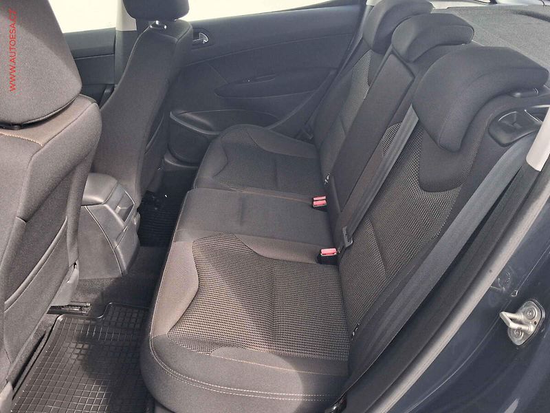 Peugeot 308 (2013) 1.6 VTi, 2.maj,ČR, servis - fotka 10 z 15