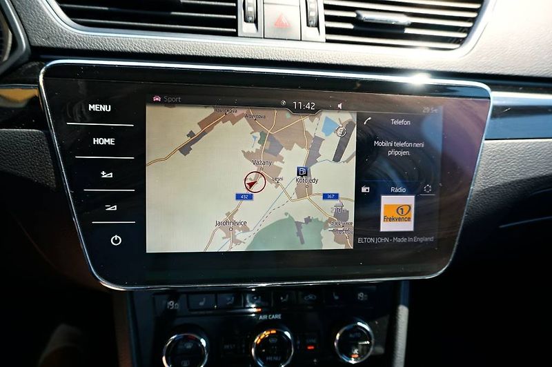 Škoda Superb (2017) L&K 2,0 TDI 140 kW - fotka 47 z 62