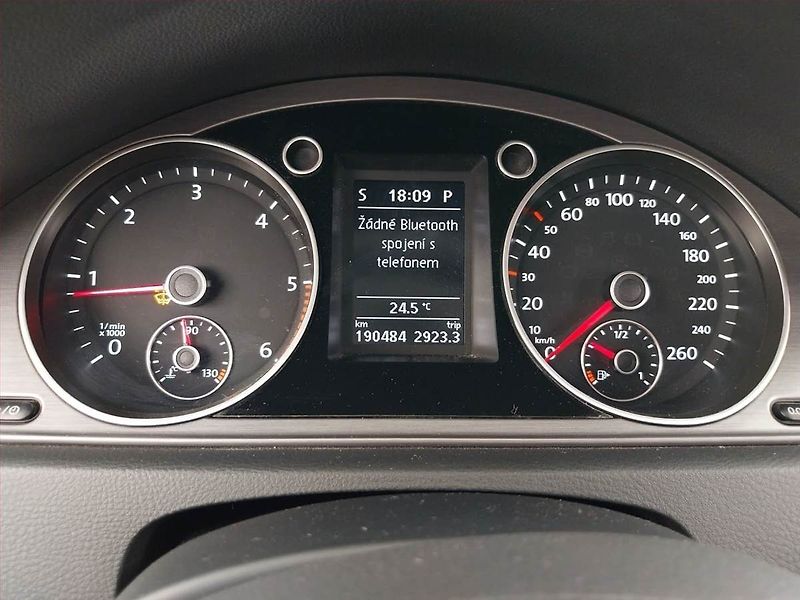 Volkswagen Passat (2012) Comfortline 2.0 TDI, Automat - fotka 11 z 25