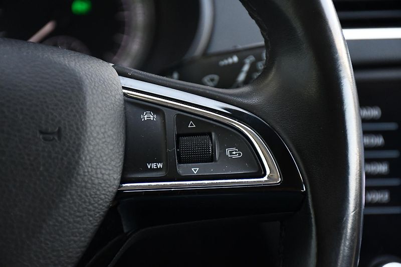Škoda Octavia 1.5TSi 110kW DSG NAV KESSY - fotka 29 z 52