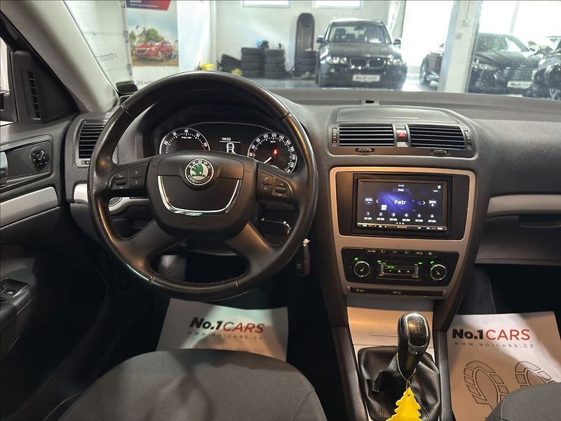 Škoda Octavia 1,4   TSI 90KW REZERVACE - fotka 21 z 33