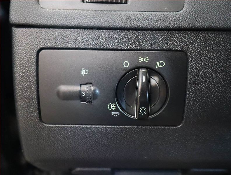 Škoda Fabia (2007) 1.2 12V, nová STK, Tažné - fotka 15 z 15