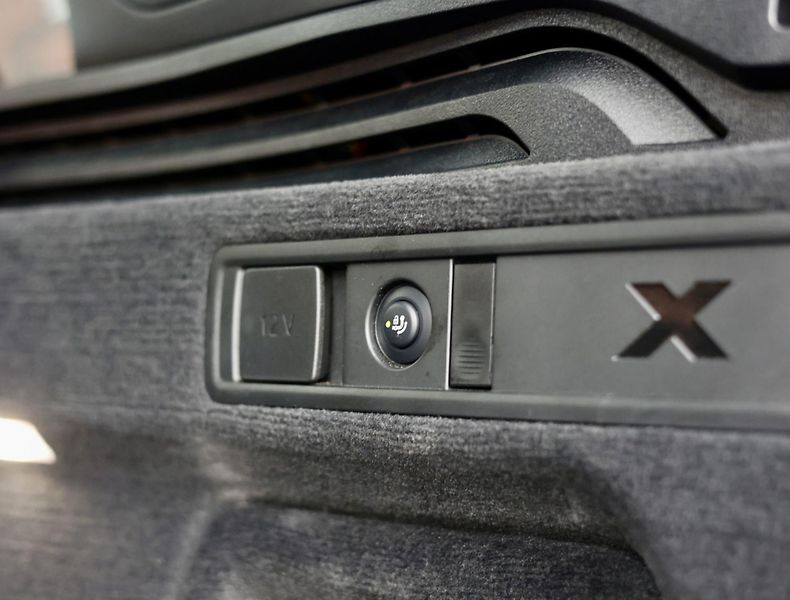 BMW X5 (2025) 50e xDrive M SPORT Individual - fotka 51 z 53