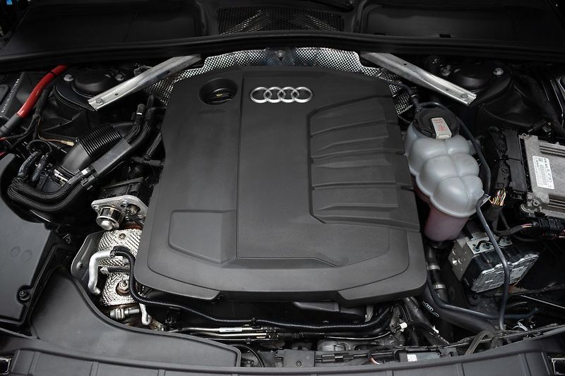 Audi A4 2.0 TDI 120kW ACC*VIRTUAL*DPH - fotka 34 z 39