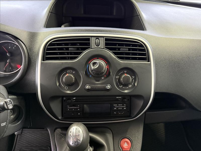 Renault Kangoo 1,5   ČR,DPH,SERVISKA,2.MAJITE - fotka 12 z 21