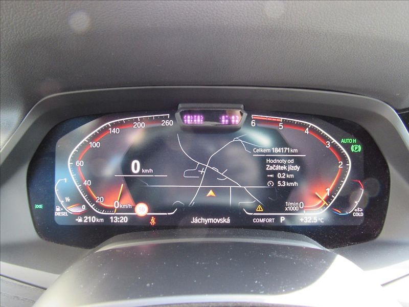 BMW X7 3,0 d xDrive30d 195 kW 7 míst - fotka 14 z 44